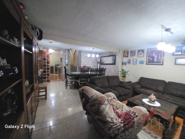 #1133 - Casa para Venta en Iztapalapa - DF - 1
