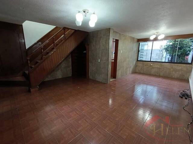#1147 - Casa para Venta en Alvaro Obregón - DF - 2