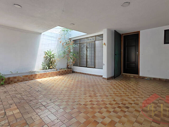 #1359 - Casa para Venta en Coyoacán - DF - 1